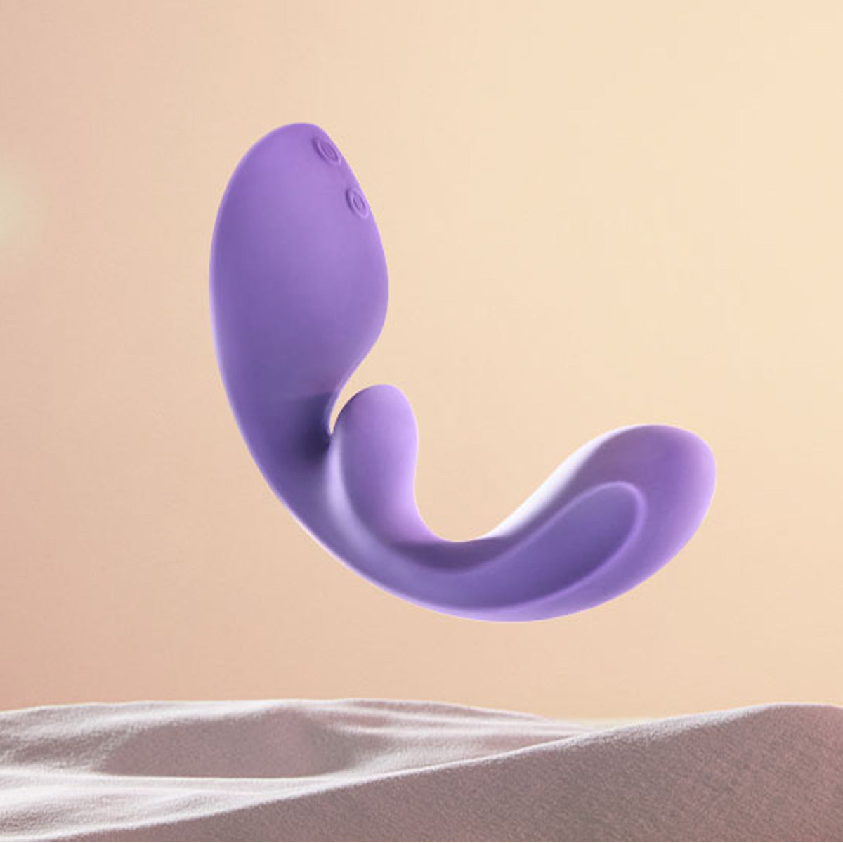 Lifestyle shot of the Flow Clit, Urethra & G-Spot Vibe by Osuga