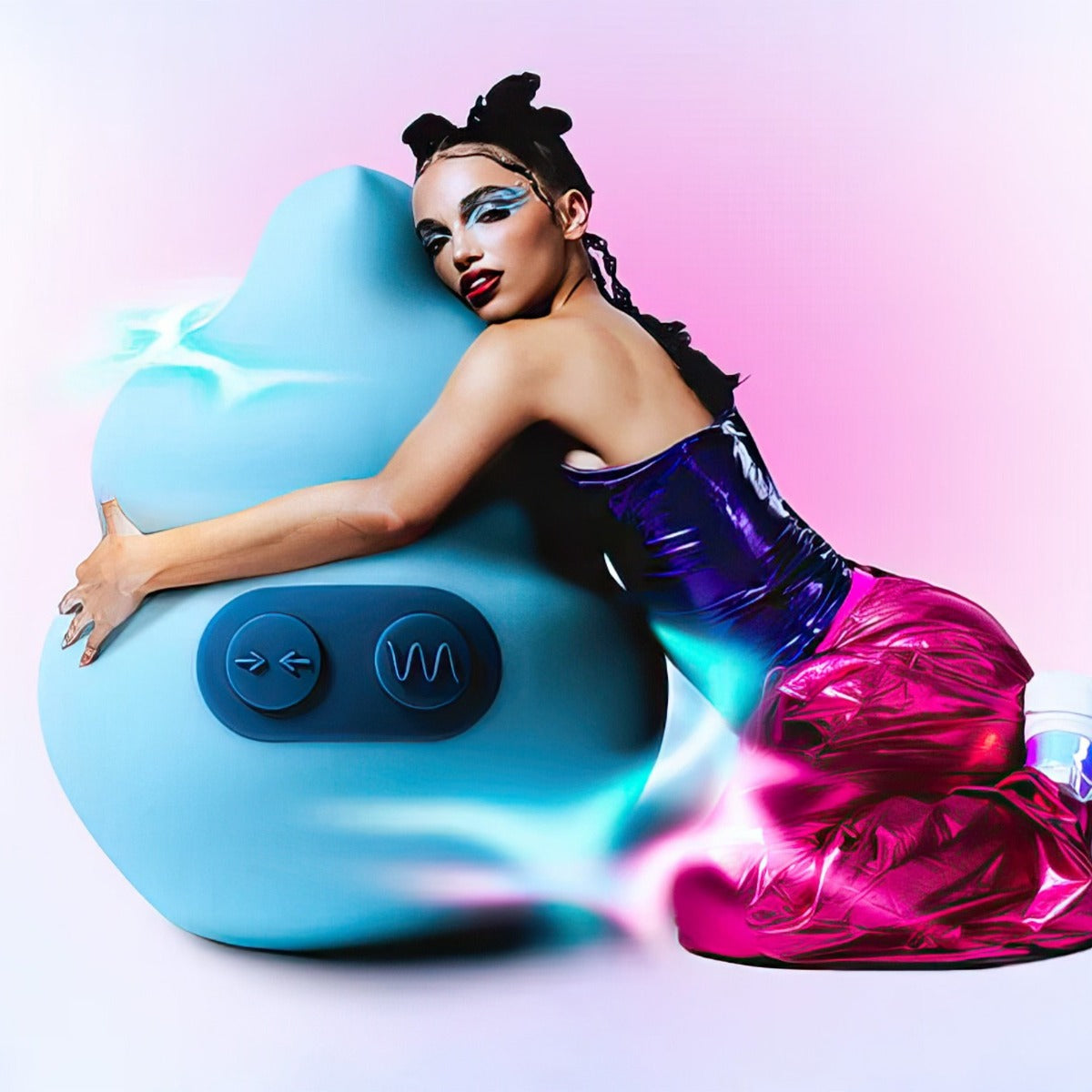 Model hugging Squish Squeeze Responsive Vibrator by Unbound