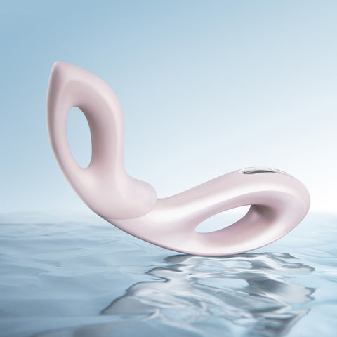 Lifestyle shot of pink Mobius a spot and g spot vibrator by Osuga