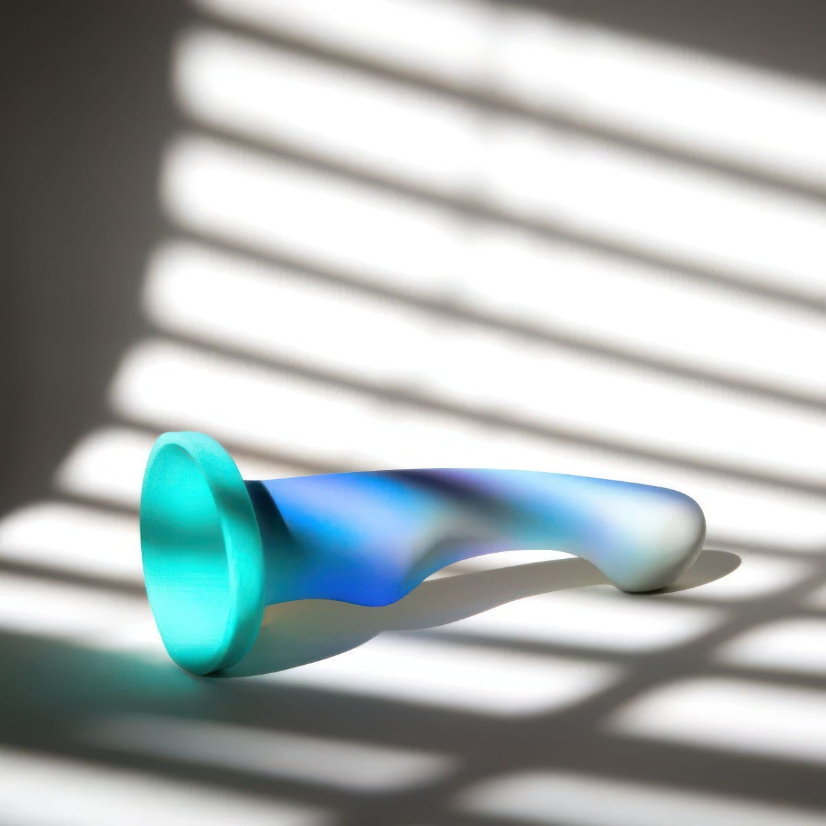 Opal Dreams Dildo lifestyle photo