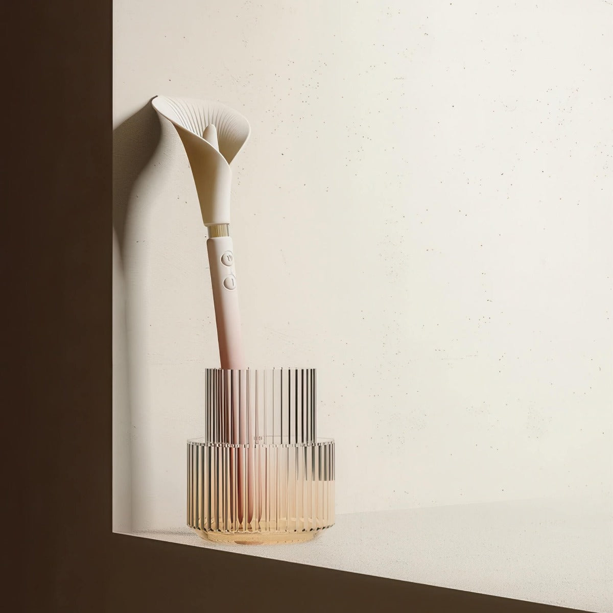 Lifestyle of Calla Dual in glass vase