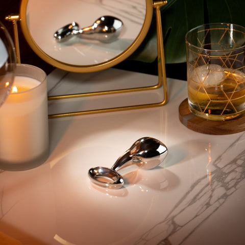 Luxy Large plug on countertop