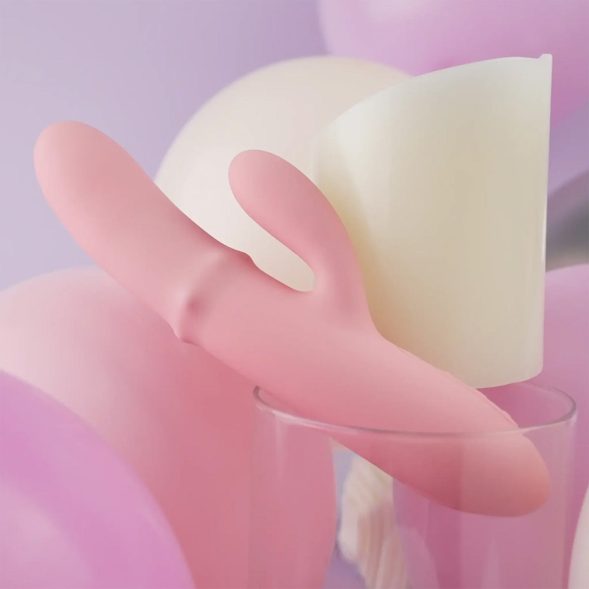 Mora Neo with balloons