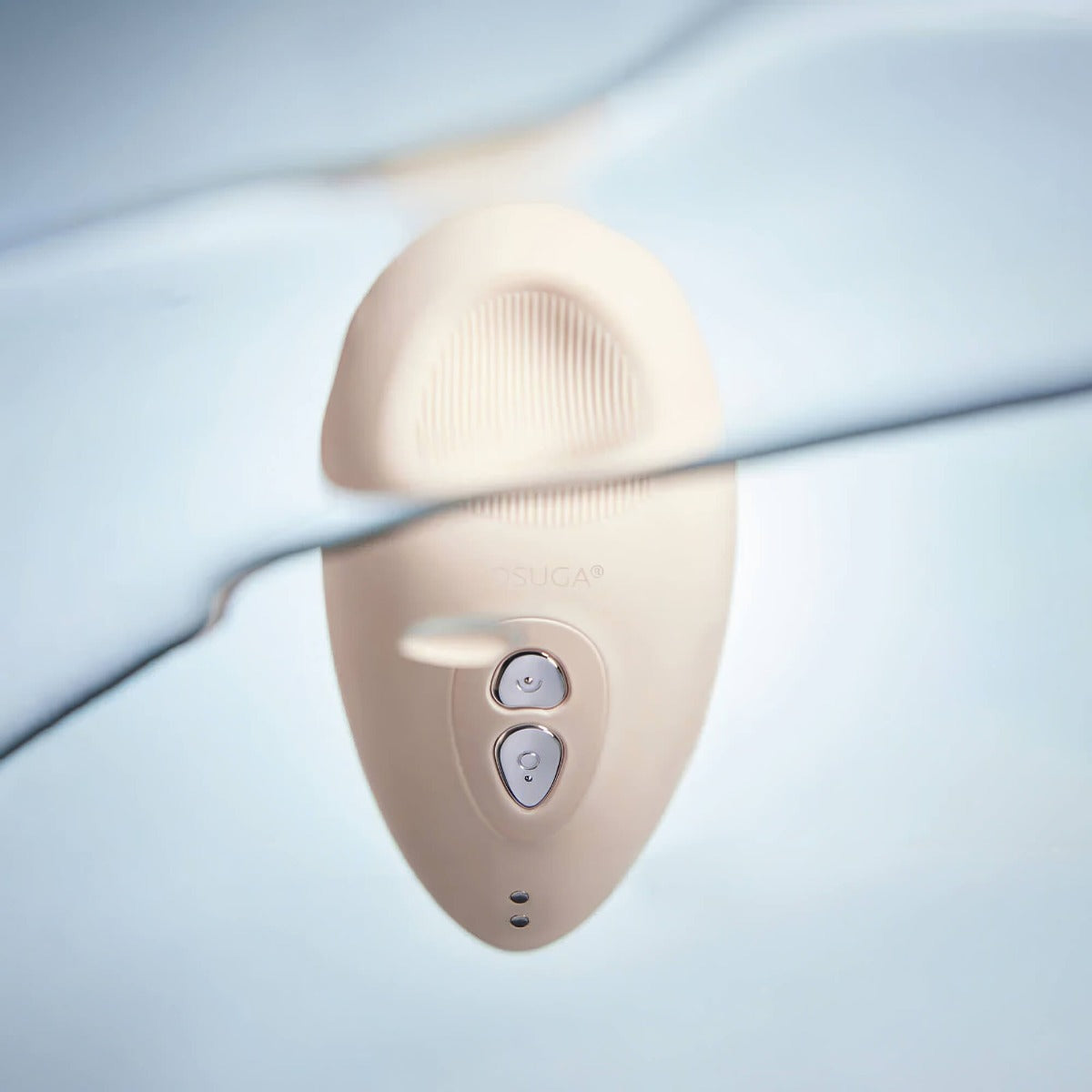 Lifestyle shot of the Tremble Clit and Nipple Tapping Vibe by Osuga