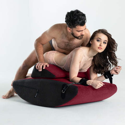 Male and female using Scoop Rocker Combo by Liberator