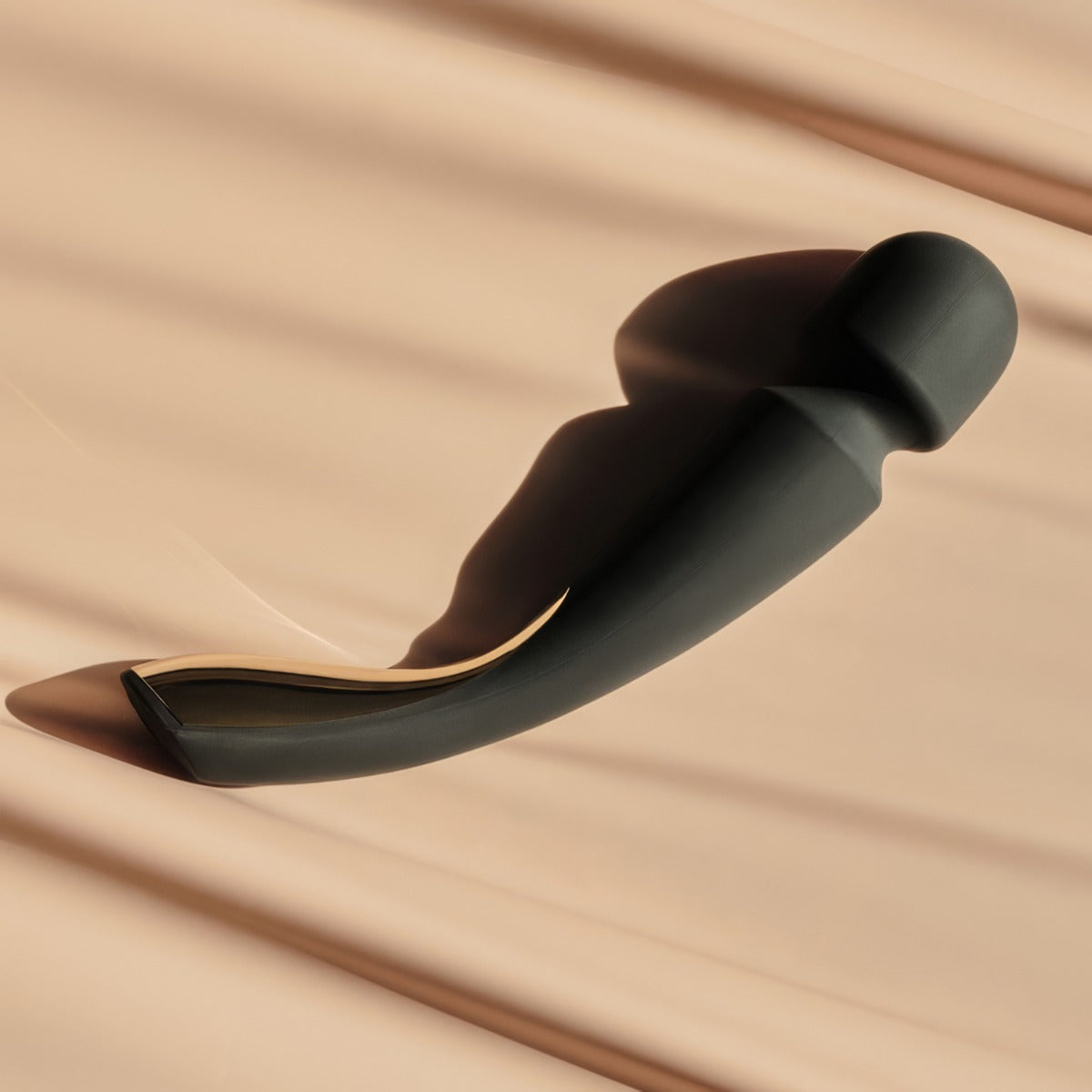 LELO Smart Wand 2 medium massager black