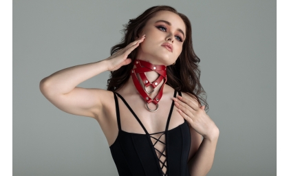 Rouge Red Tiko collar by Liberator Leather on female model